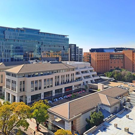 The Median Rosebank Luxury Apartment - Building With Generator Johannesburg Eksteriør billede