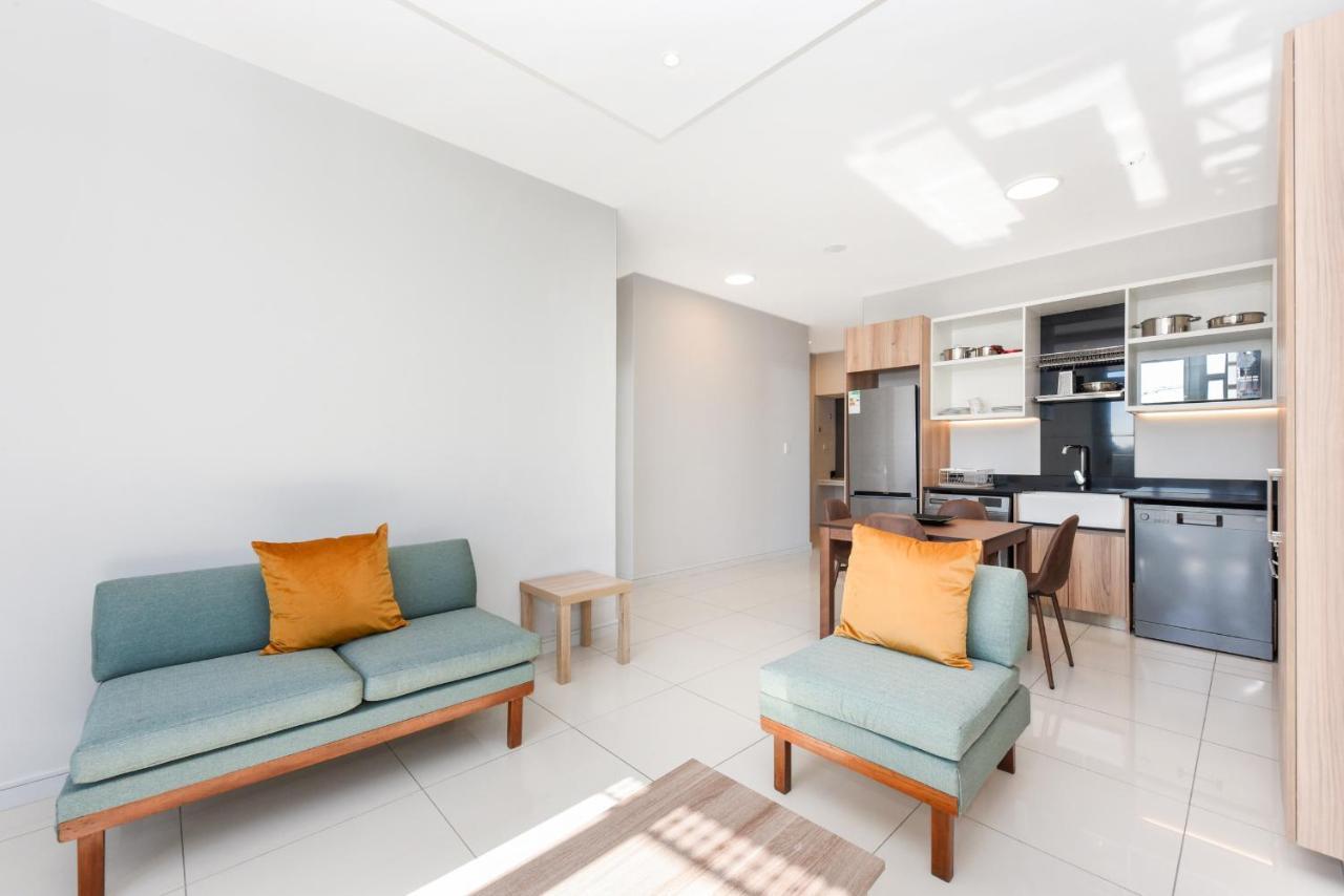 The Median Rosebank Luxury Apartment - Building With Generator Johannesburg Eksteriør billede
